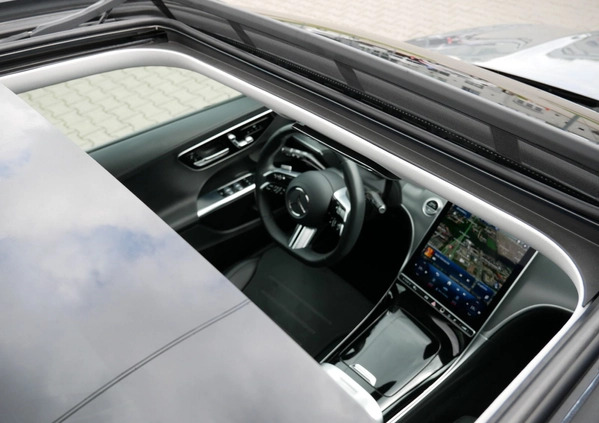 Mercedes-Benz Klasa C cena 244900 przebieg: 18050, rok produkcji 2023 z Człuchów małe 631